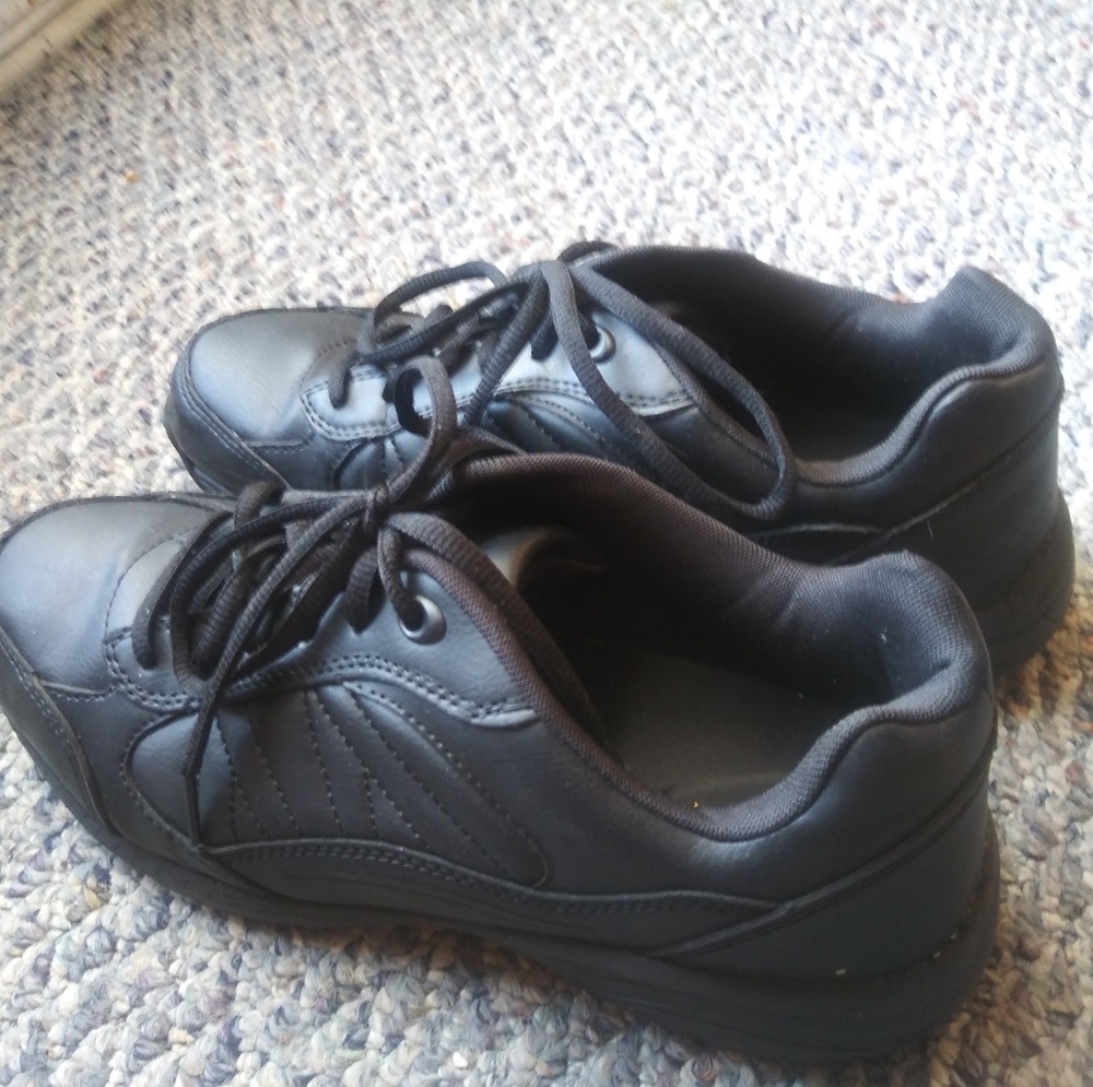 Non-Slip Work Shoes 9
